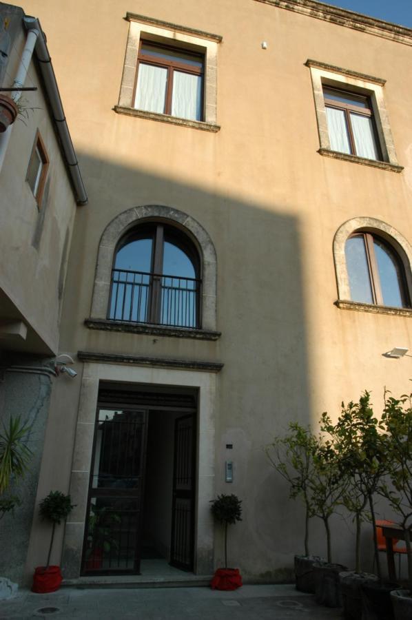 Castello D'Alcontres Guest House 3 Stelle Nizza di Sicilia Exterior foto